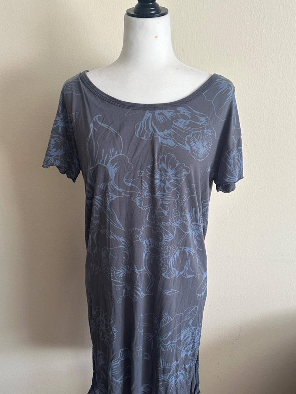 Women's Slate Gray Floral Scoop Neck Tunic